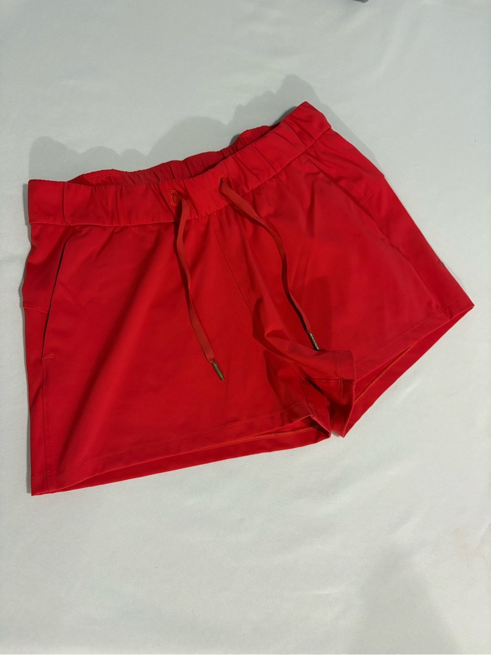 Lululemon Women's Speed Up High-Rise Lined shorts 2.5in, Red Glow Size 8